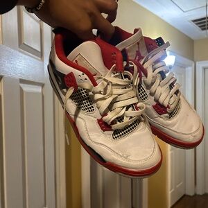Jordan 4s